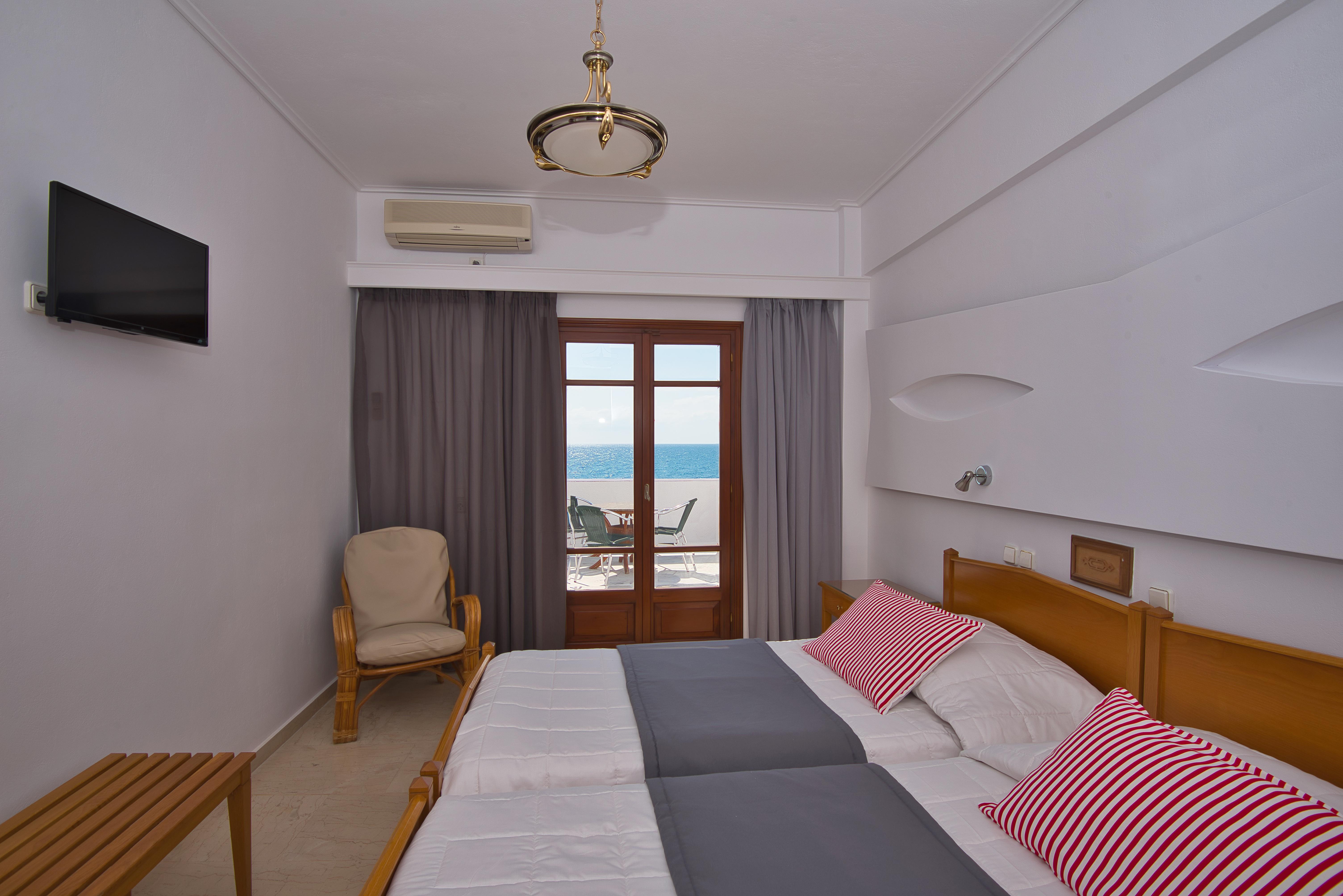 Irini'S Rooms Fteoura Kamári Екстериор снимка