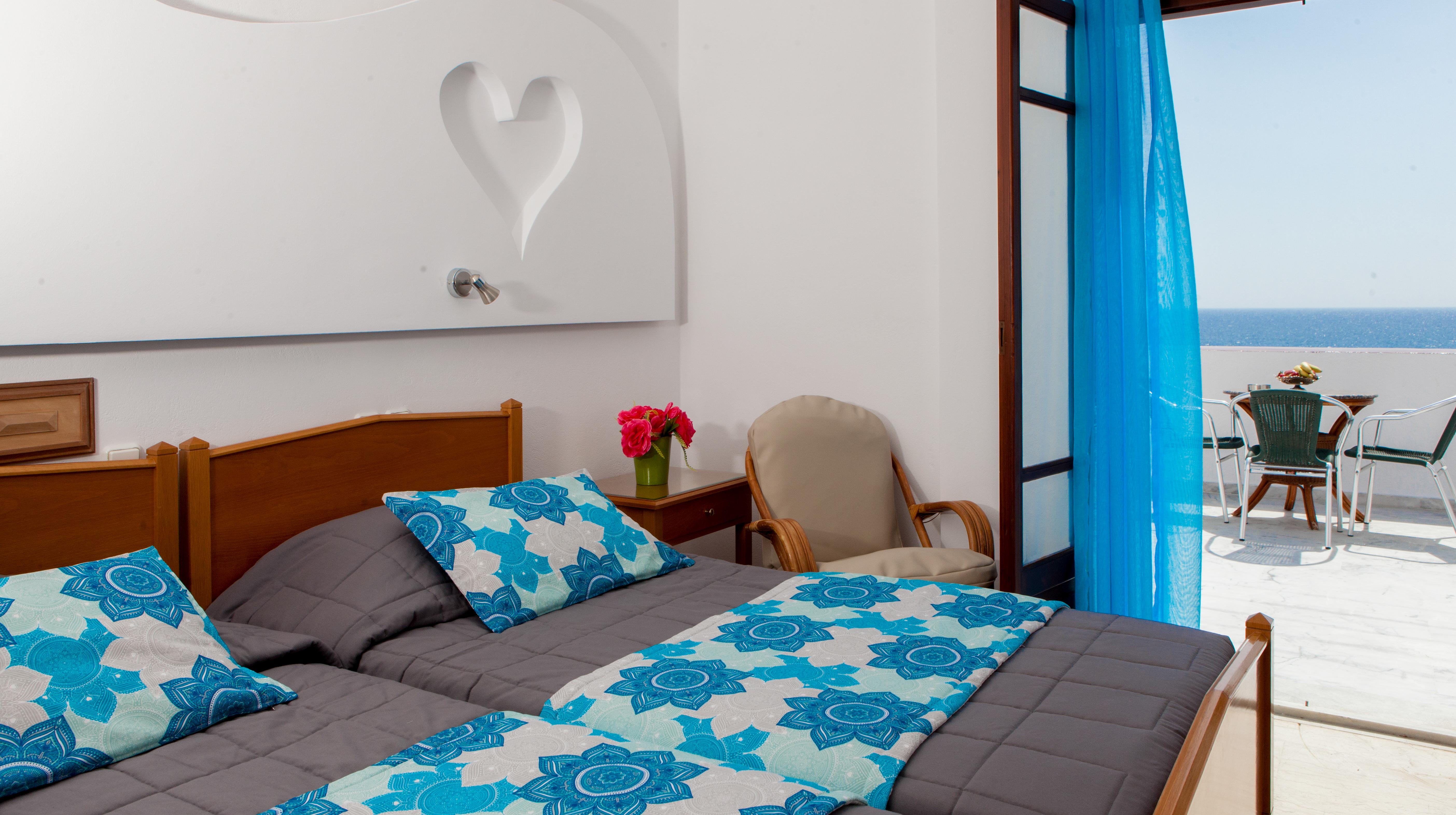 Irini'S Rooms Fteoura Kamári Екстериор снимка