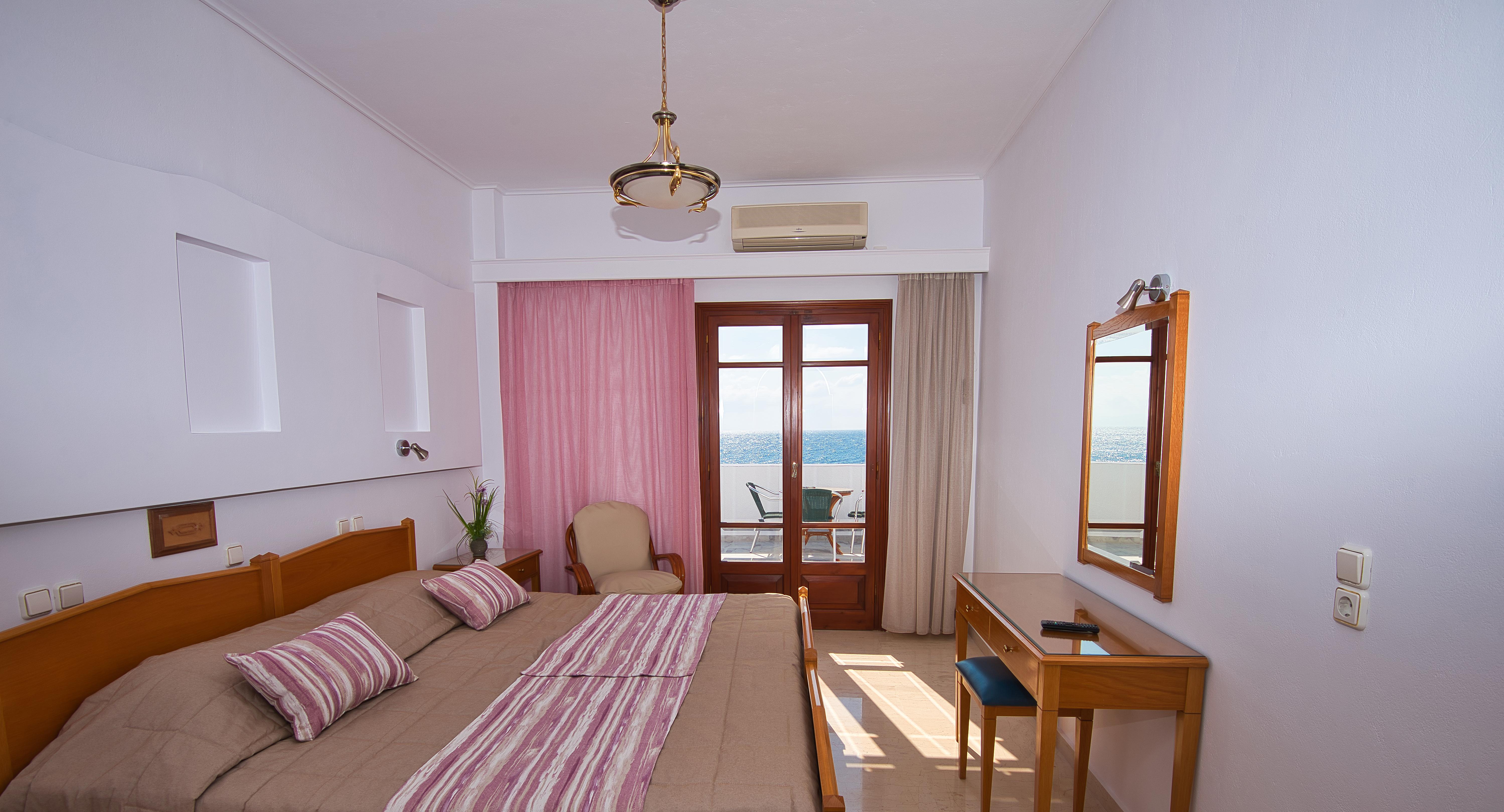 Irini'S Rooms Fteoura Kamári Екстериор снимка