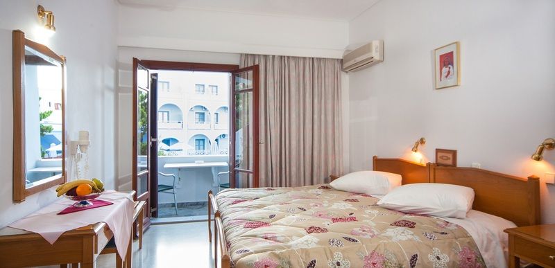 Irini'S Rooms Fteoura Kamári Екстериор снимка