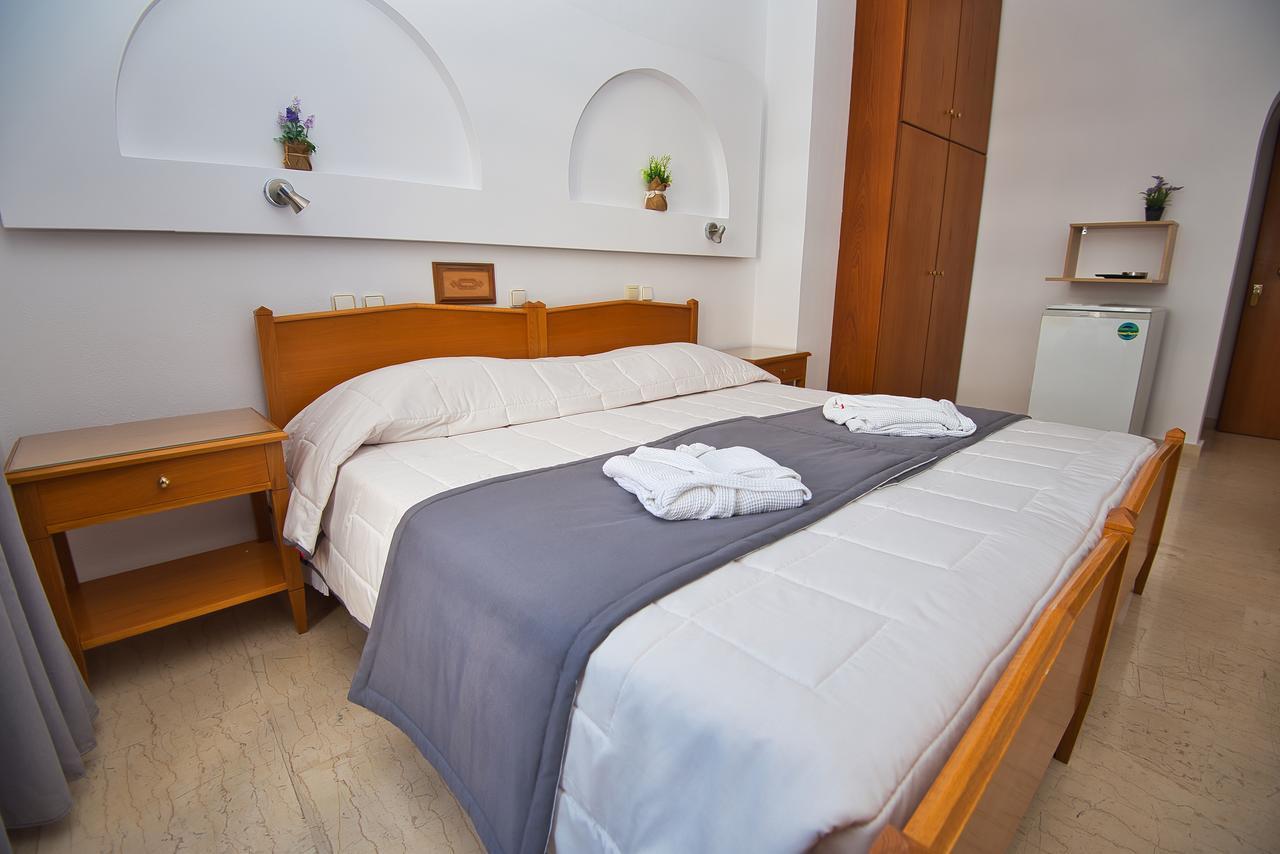 Irini'S Rooms Fteoura Kamári Екстериор снимка