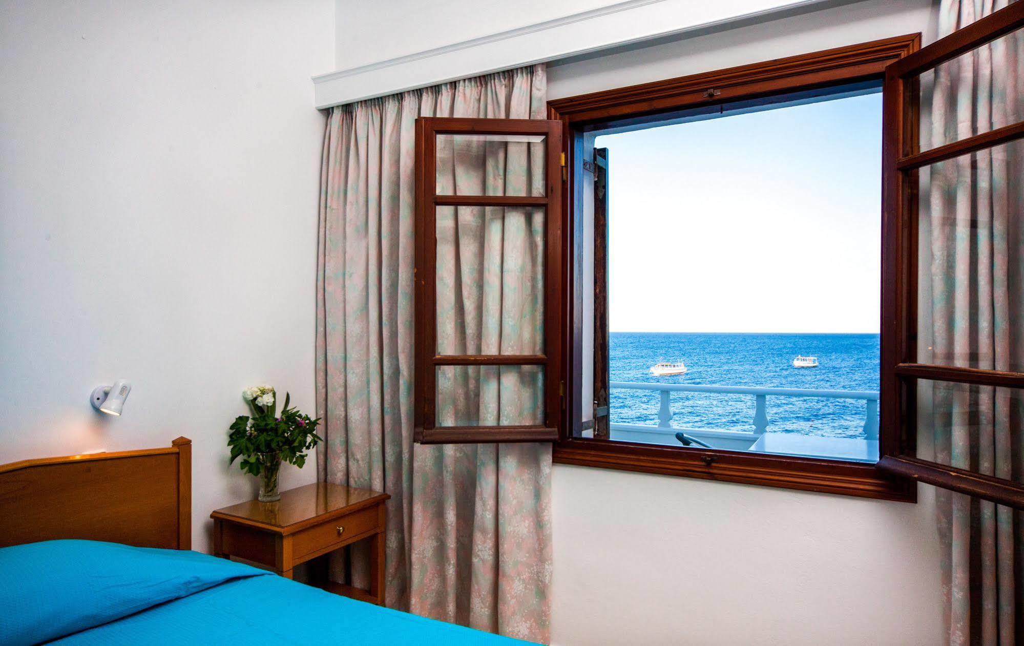 Irini'S Rooms Fteoura Kamári Екстериор снимка