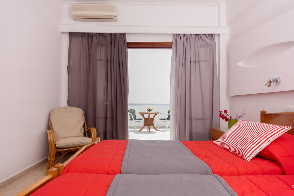 Irini'S Rooms Fteoura Kamári Екстериор снимка